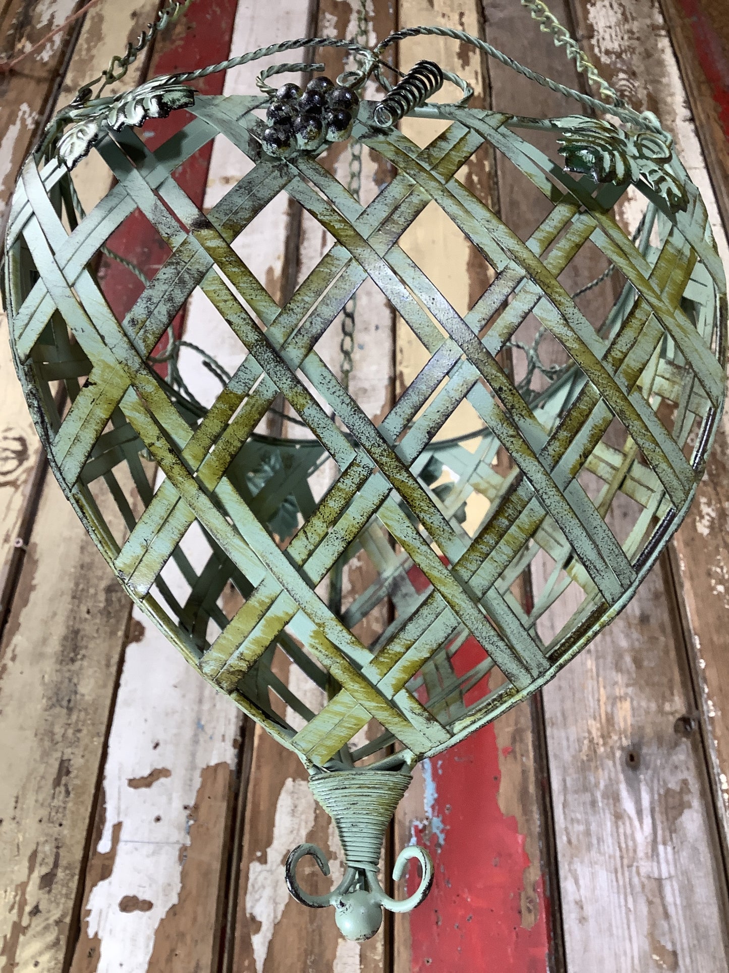 Set Of Two Antique Green Leaf Lattice Hanging Baskets Small & Large Lovely