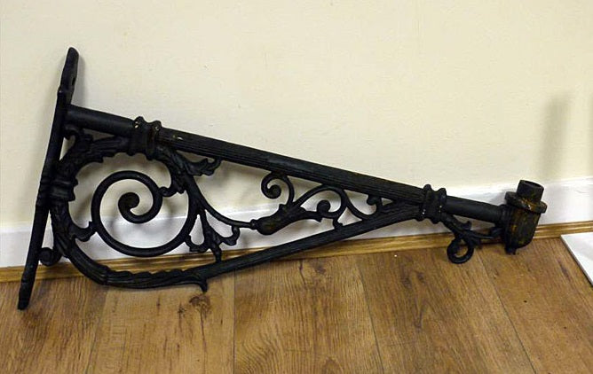 76cm Cast Iron Large Wall Lamp Bracket With 4.2cm Spigot End