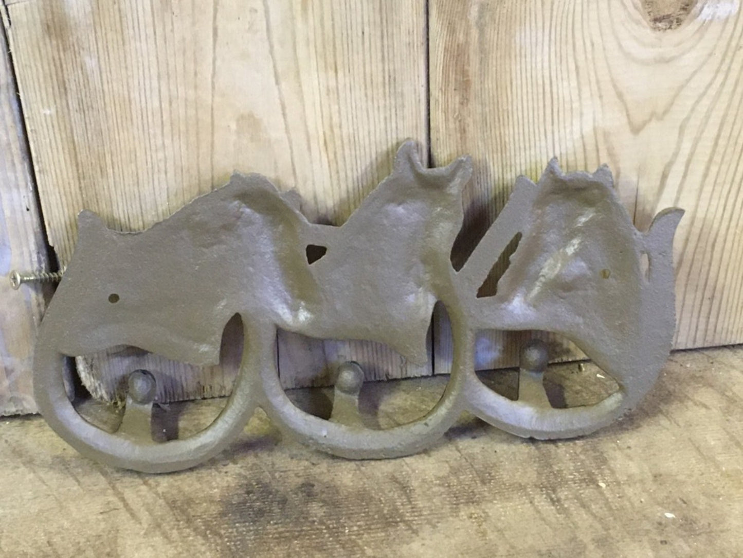 Rustic Brown Cast Iron Set Of 3 Hooks With Horse Pony Heads & Horseshoes