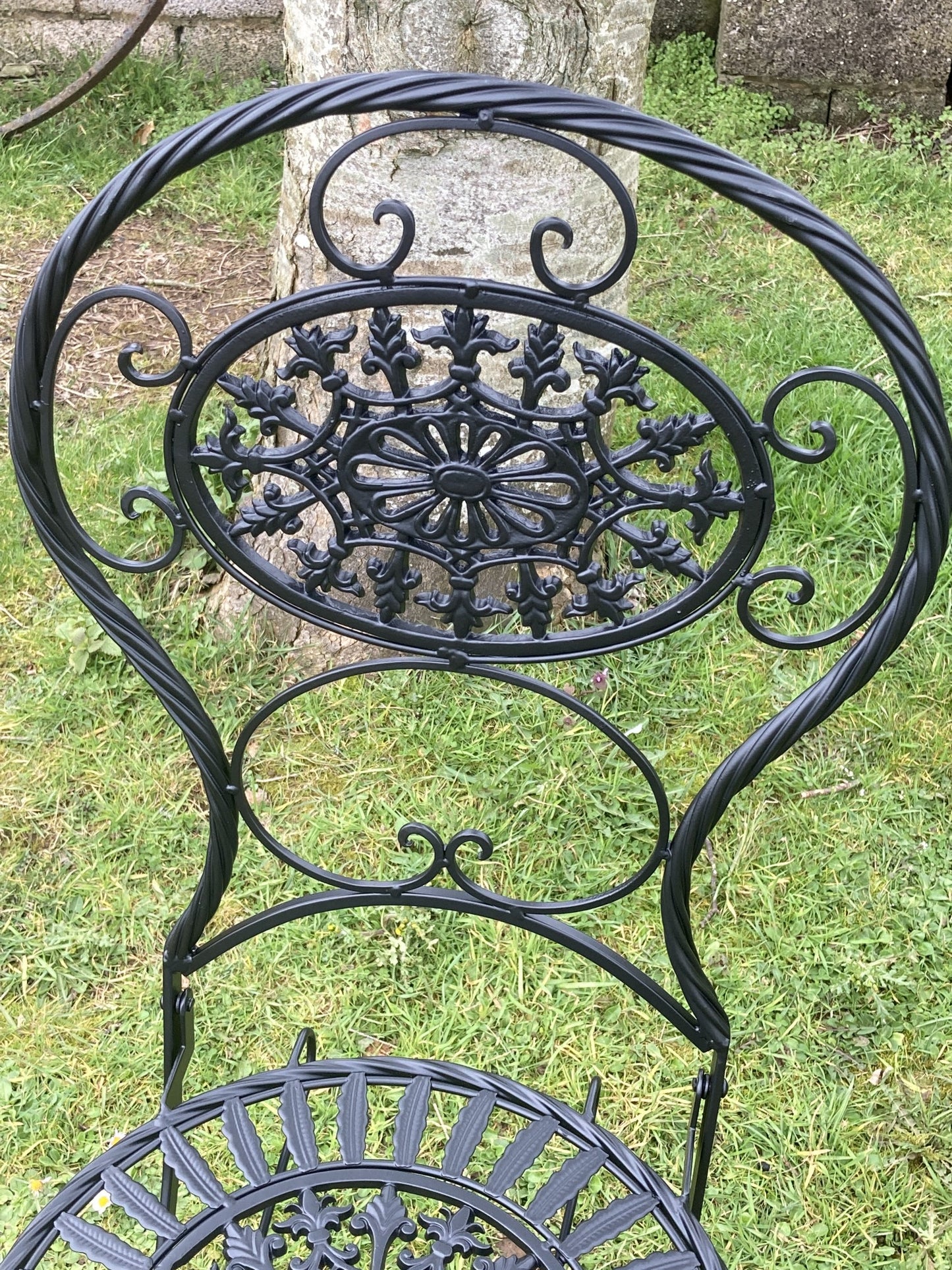Black Cast & Wrought Iron Style Oval Garden Set 2 Folding Chairs & Table