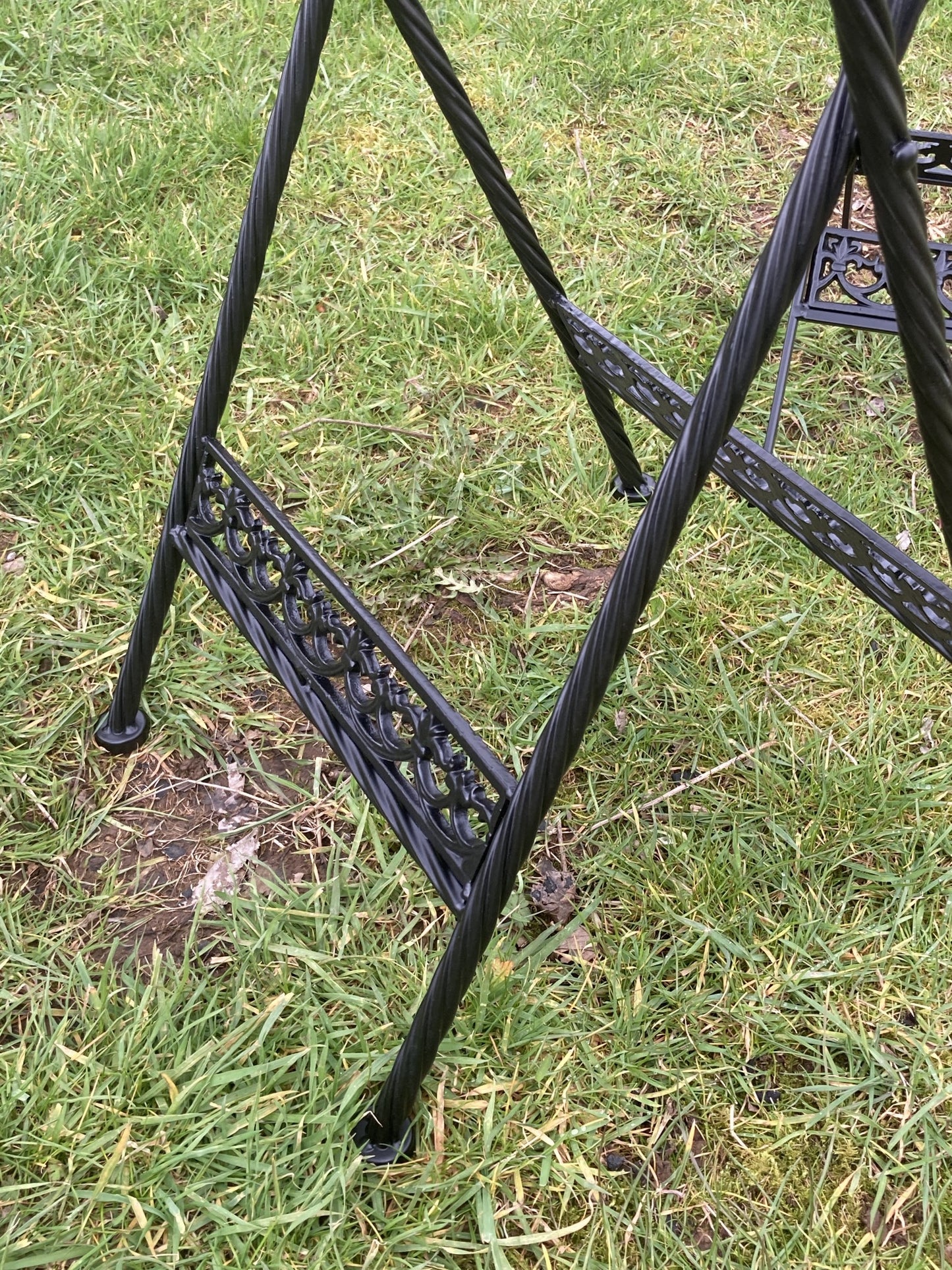 Black Cast & Wrought Iron Style Oval Garden Set 2 Folding Chairs & Table