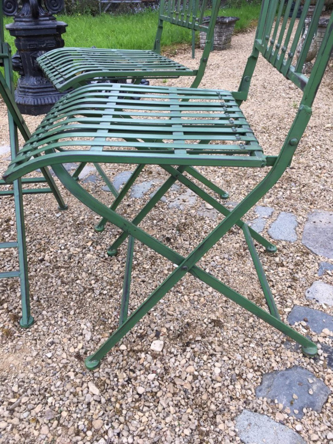 Antique Green Wrought Iron Style Slats Garden Bistro Table & 4 Chairs Set