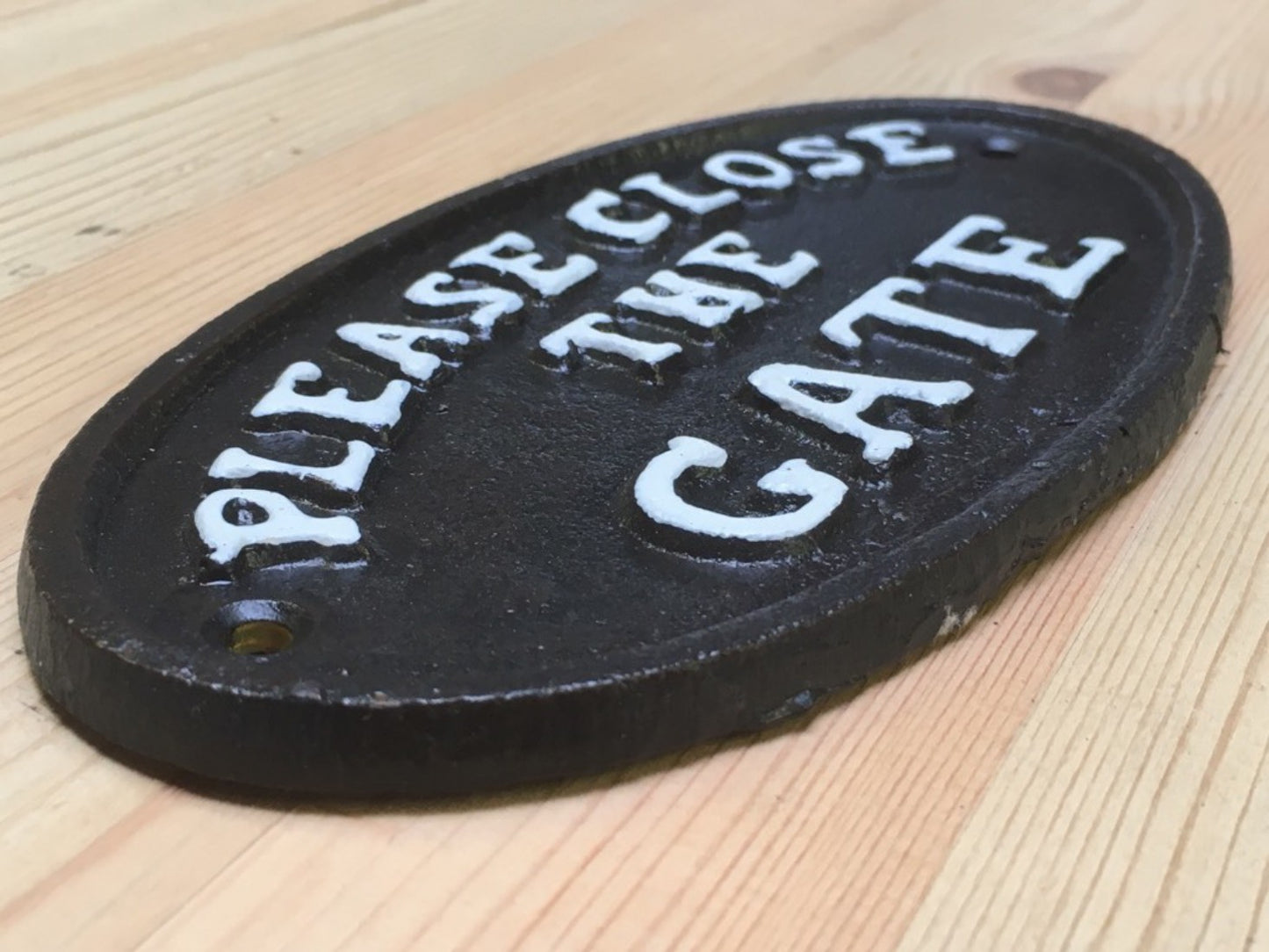 Cast Iron Sign Farm Country "PLEASE CLOSE THE GATE" White Text