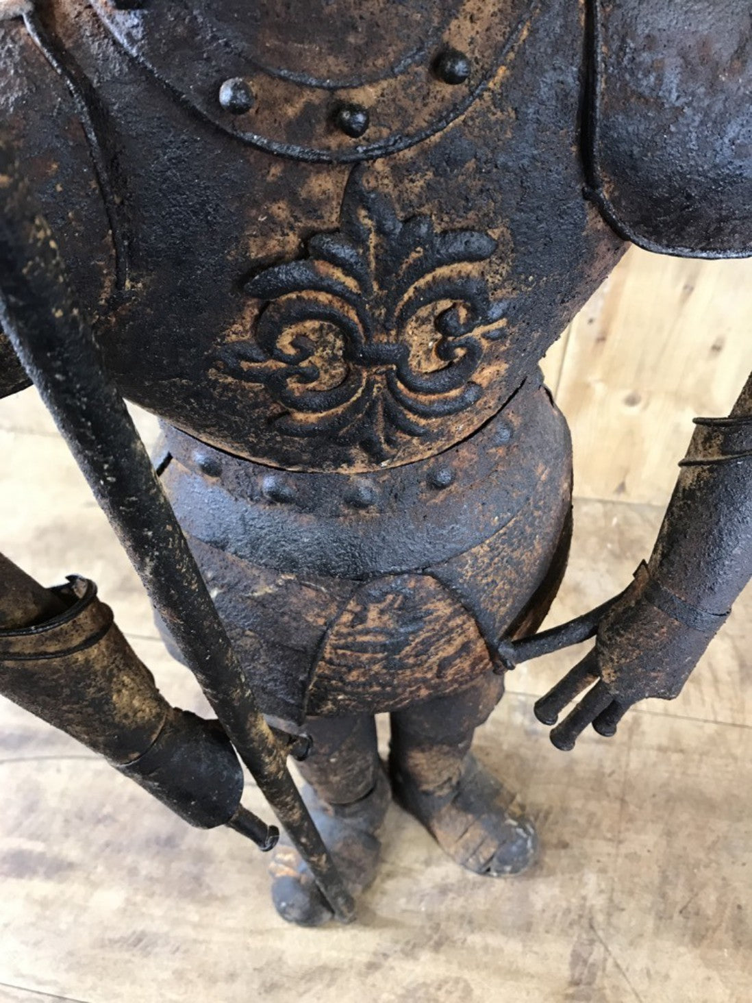 3' Small Child Size Rusty Style Metal Knight Suit Of Armour Statue Axe