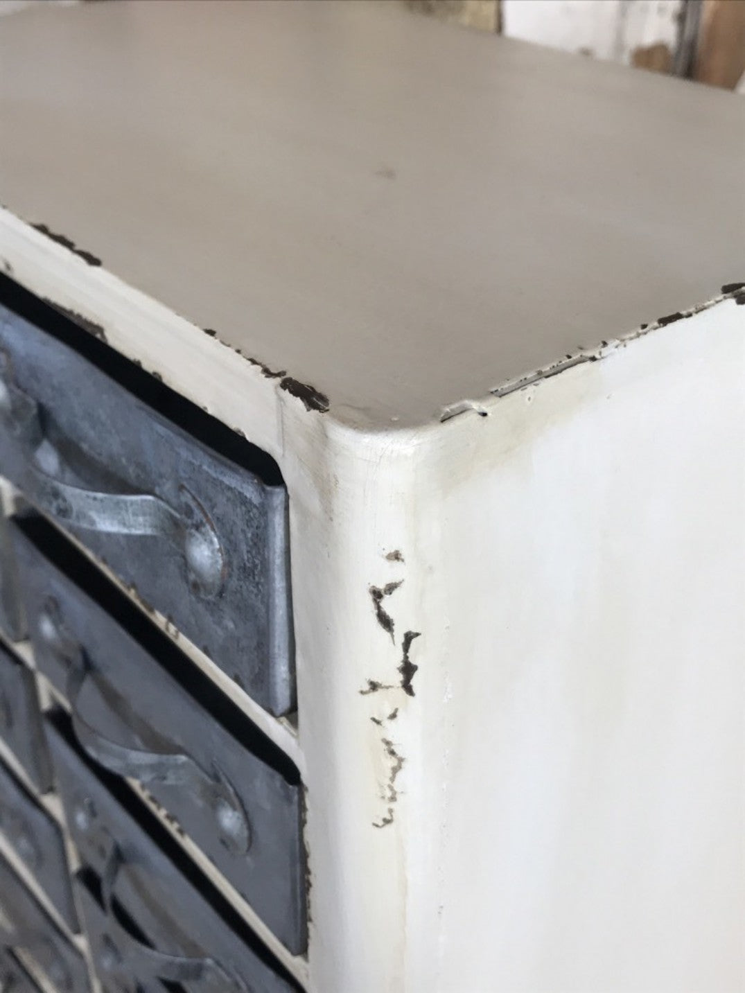 Industrial Free Standing 2' Distressed Metal Chest Of 14 Drawers Useful Cream