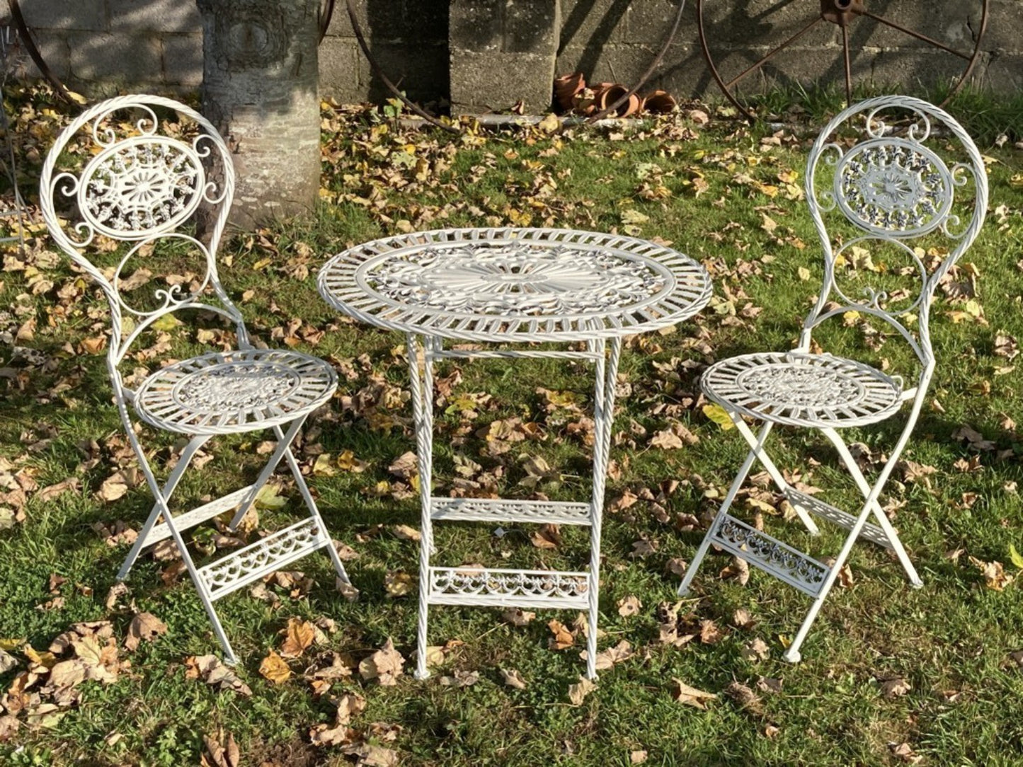 Cream Cast & Wrought Iron Style Oval Garden Set 2 Folding Chairs & Table