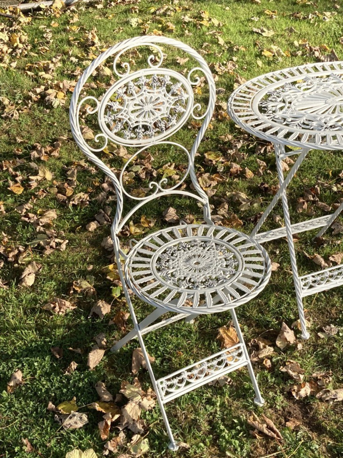 Cream Cast & Wrought Iron Style Oval Garden Set 2 Folding Chairs & Table