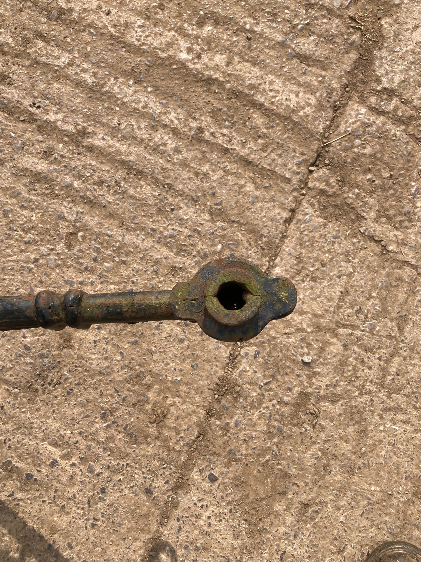 76cm Cast Iron Large Wall Lamp Bracket With 4.2cm Spigot End