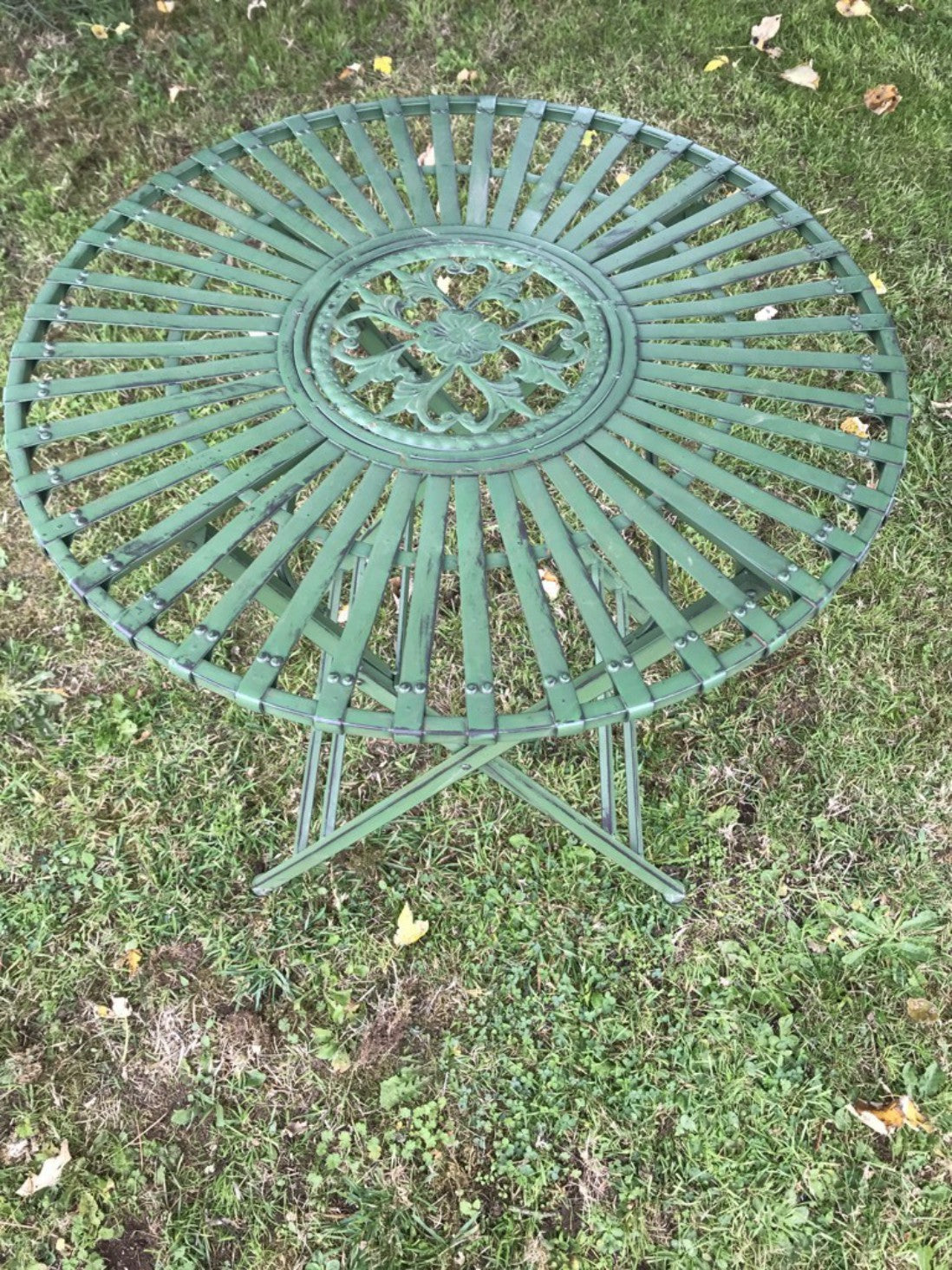 Aged Green Garden Bistro Set 2 Seater Folding Chairs & Round Slatted Table