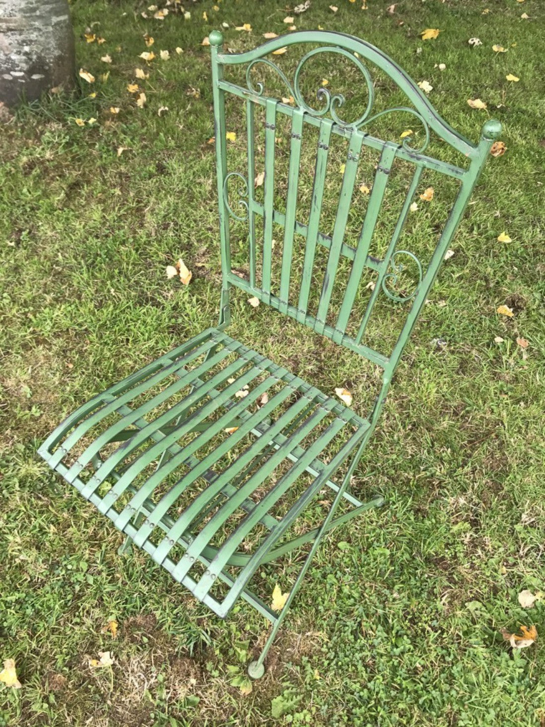 Aged Green Garden Bistro Set 2 Seater Folding Chairs & Round Slatted Table