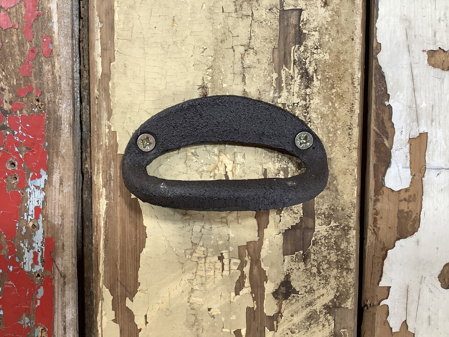 3 Cast Iron Drawer Handle Simple Curved Shape Brown/Black