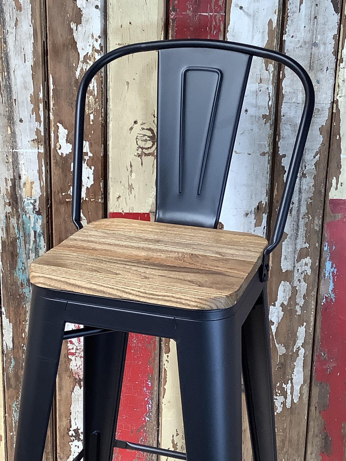 Stylish Charcoal Grey Metal Bar Stool With Rustic Wooden Top & Metal Backrest