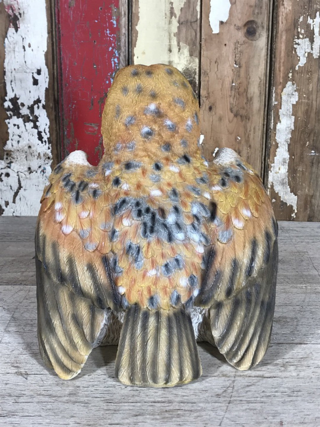 Lovely Resin Detailed Owl Family Ornament Fantastic Realistic Detail & Colour