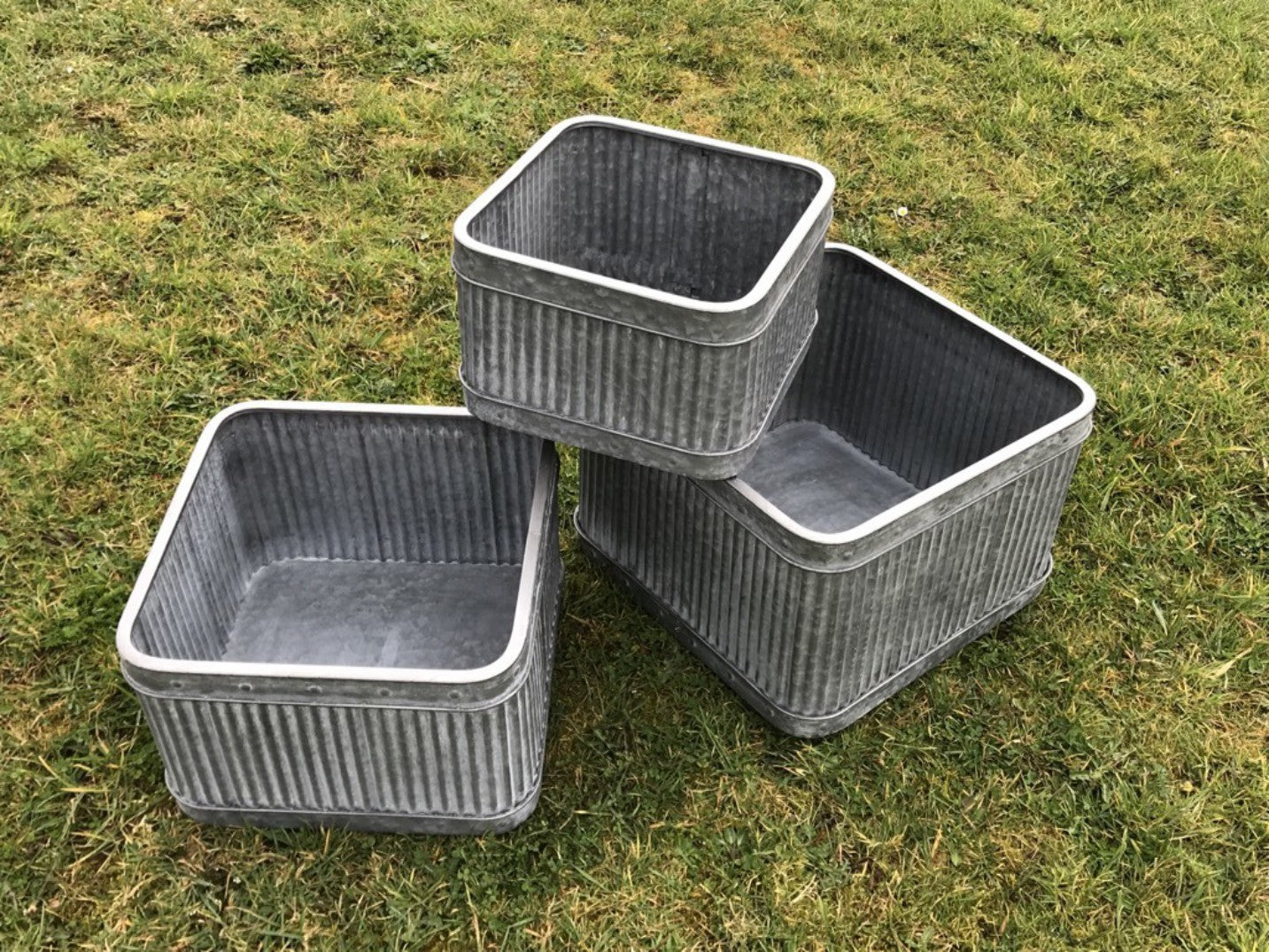 3 Galvanised Garden Planters Dolly Tub Style Ribbed Small,Medium & Large