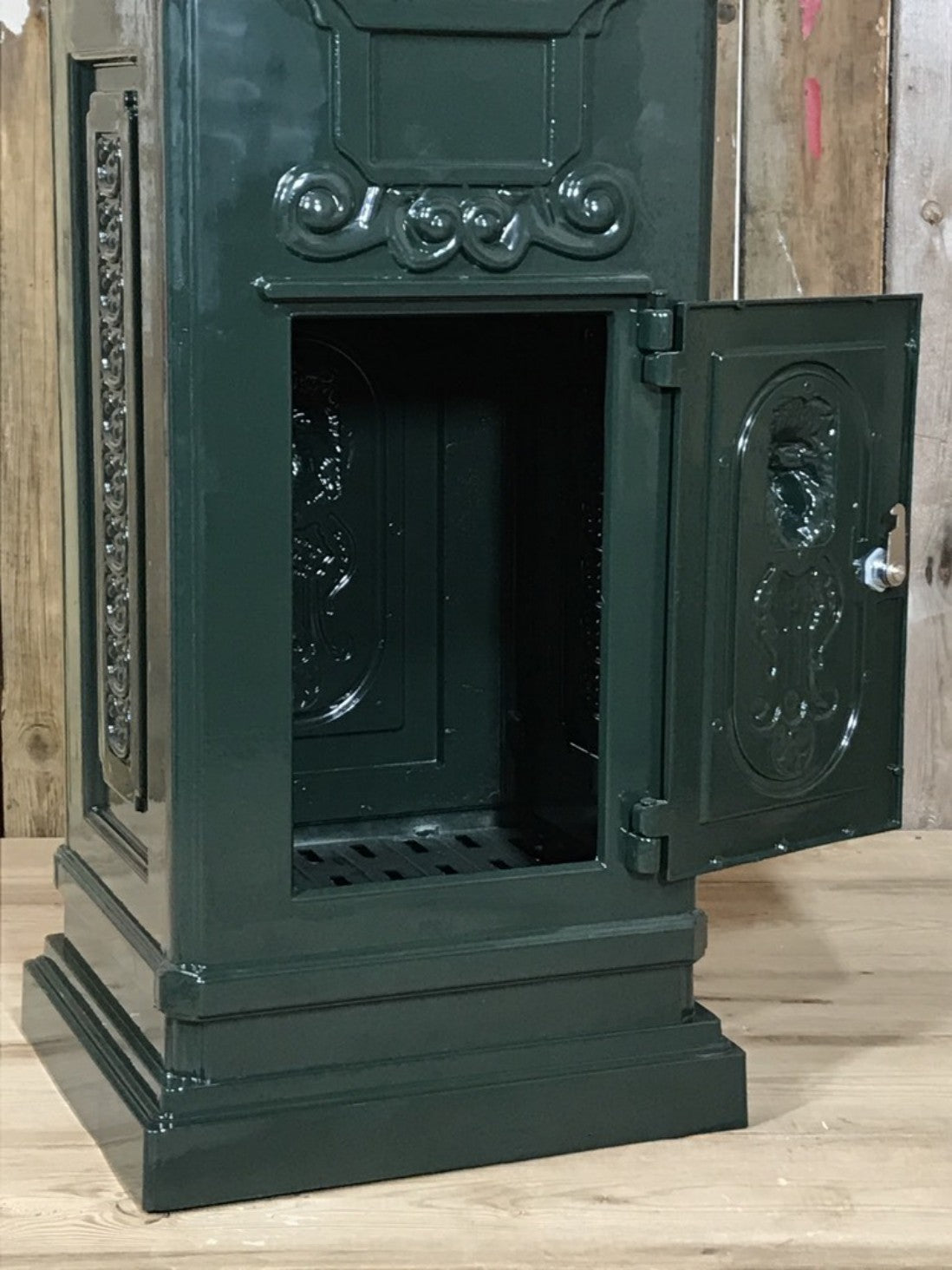 Tall Green Cast Aluminium Pillar Mailbox Post Parcel Box Letterbox Mail