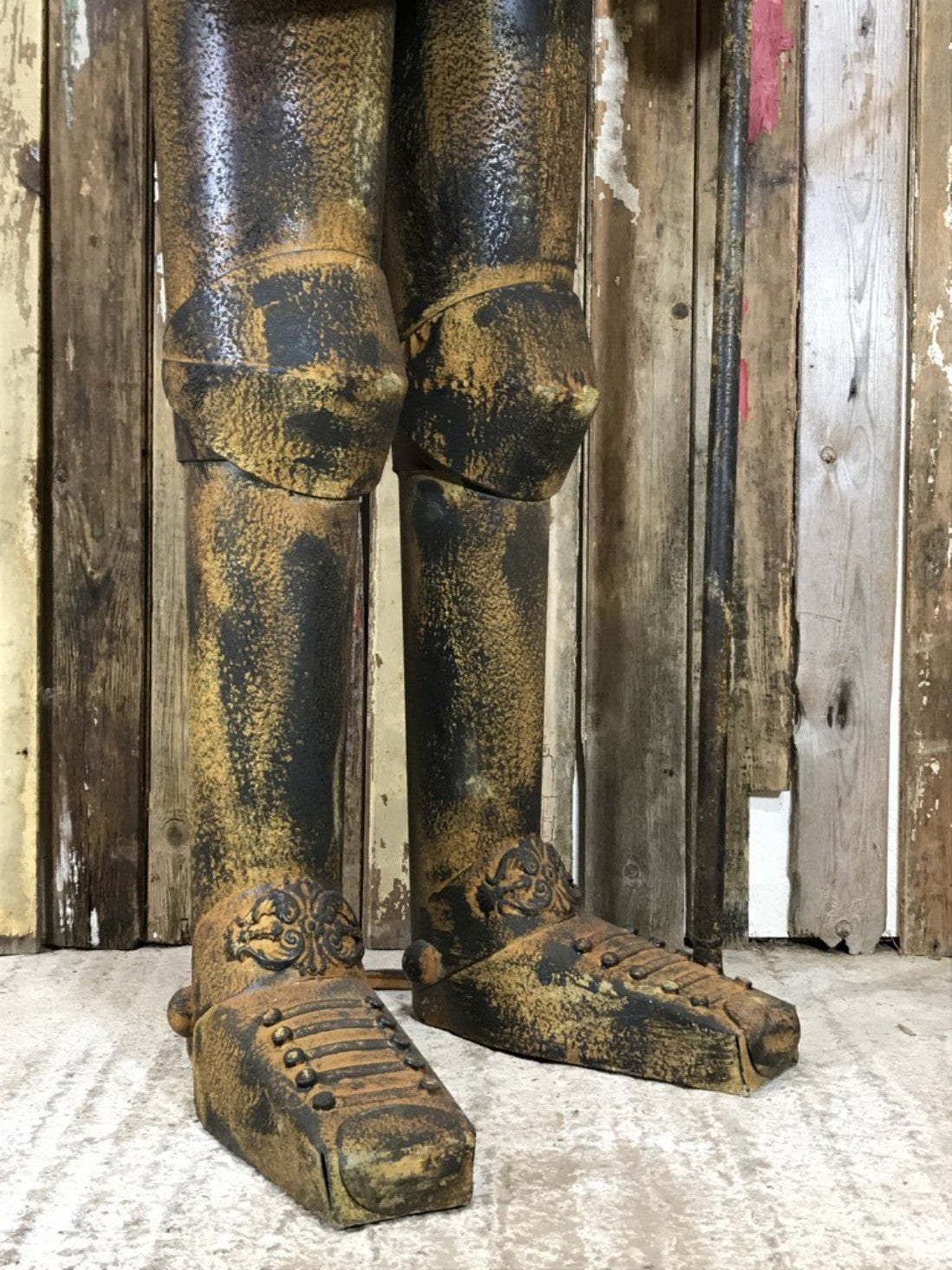 6'6" Large Life Size Rusty Style Metal Knight Suit Of Armour Figure & Long Axe
