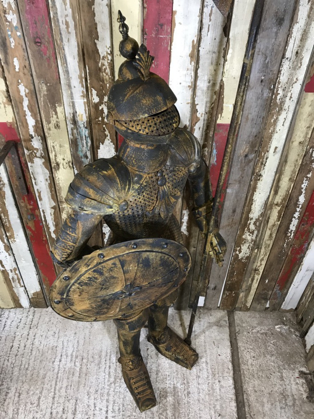 6'6" Large Life Size Rusty Style Metal Knight Suit Of Armour Figure & Long Axe