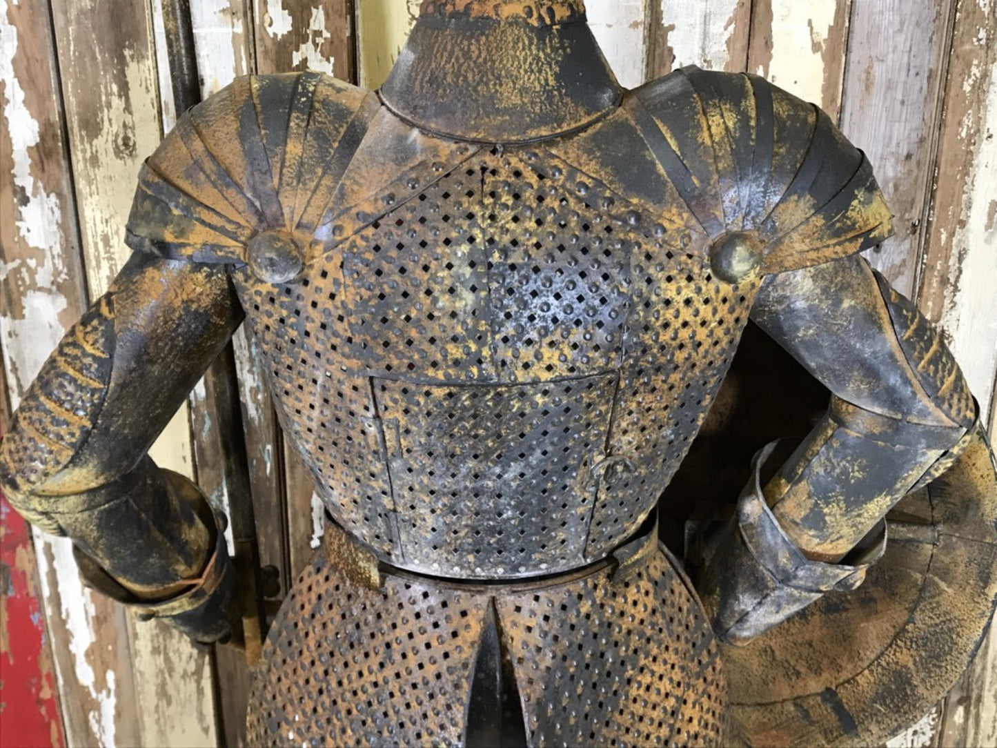 6'6" Large Life Size Rusty Style Metal Knight Suit Of Armour Figure & Long Axe