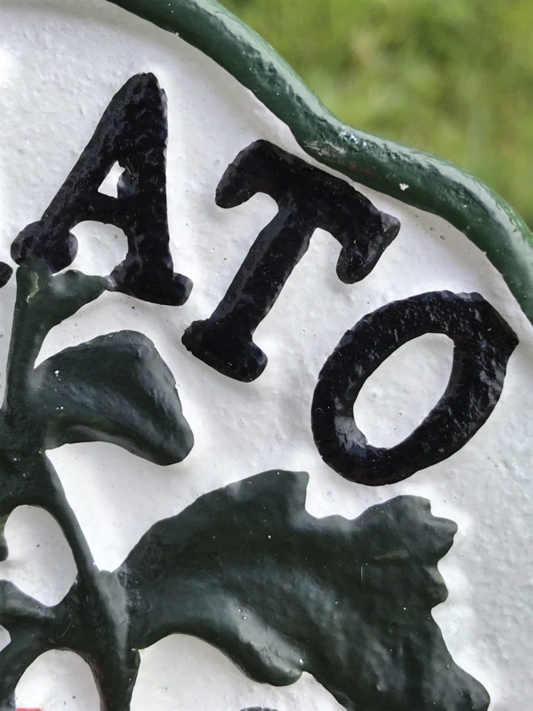 Garden Vegetable Sign TOMATO Cast Iron Colourful Vegetable Marker