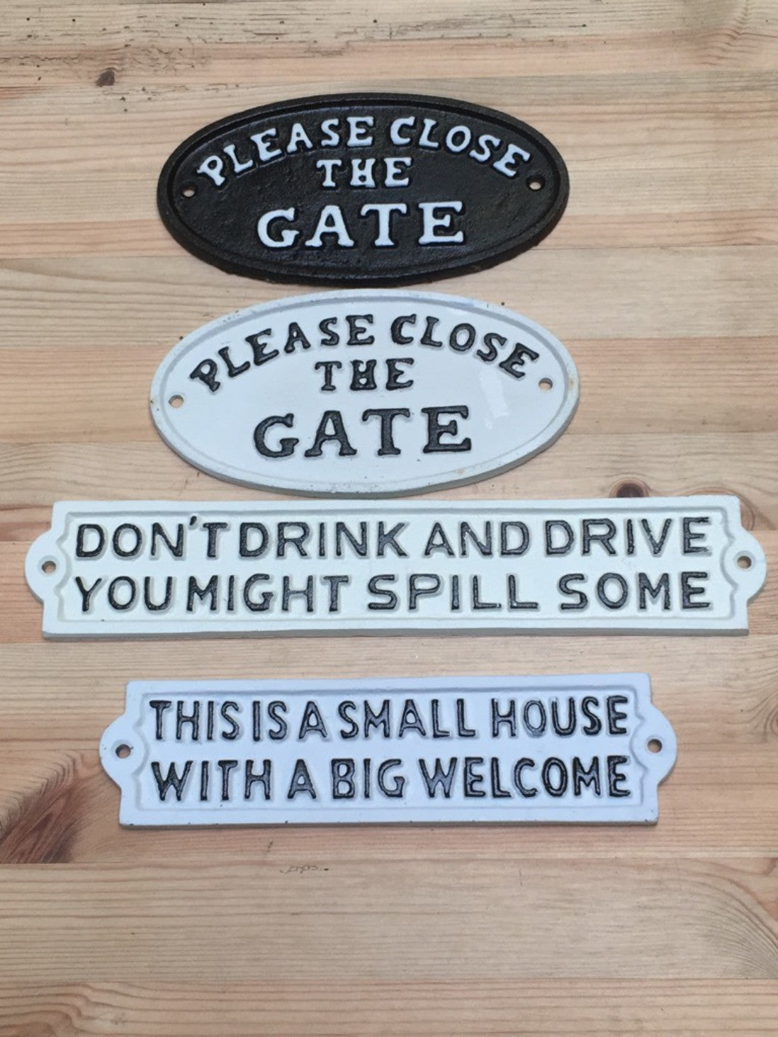 Cast Iron Sign Farm Country "PLEASE CLOSE THE GATE" White Text