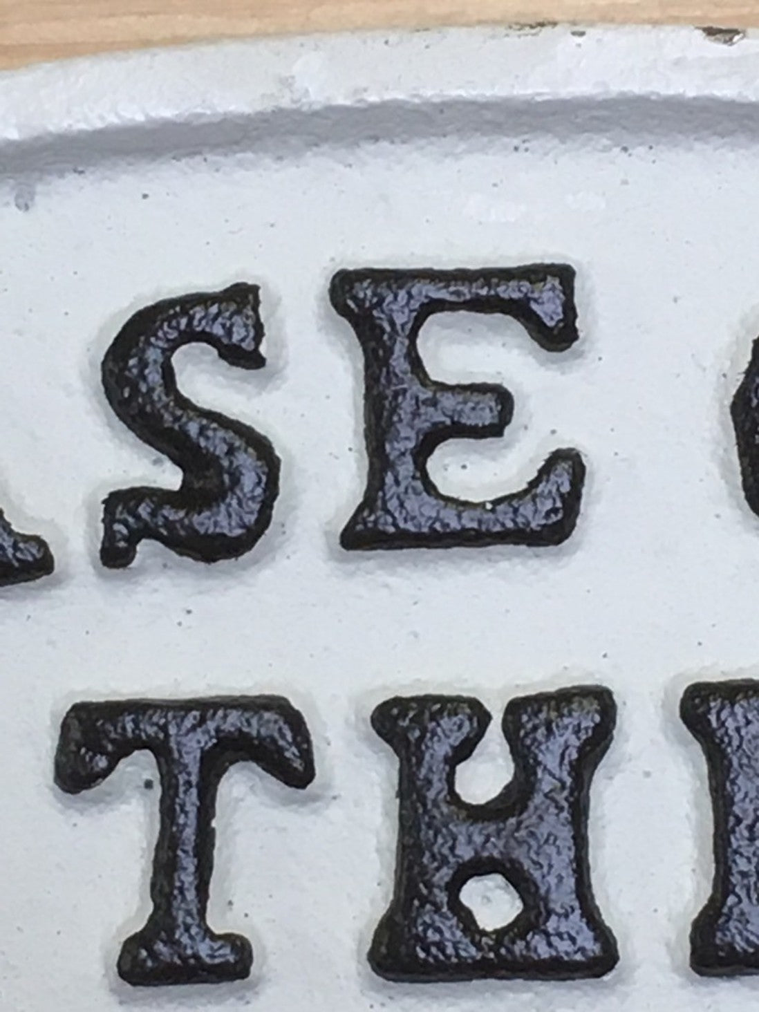 Cast Iron Sign PLEASE CLOSE THE GATE Farm Country Garden White