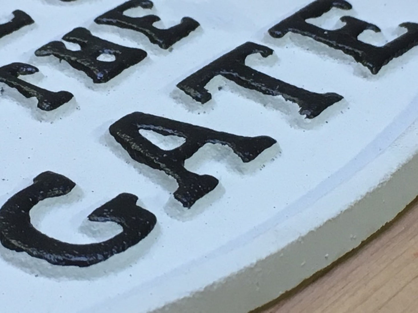 Cast Iron Sign PLEASE CLOSE THE GATE Farm Country Garden White