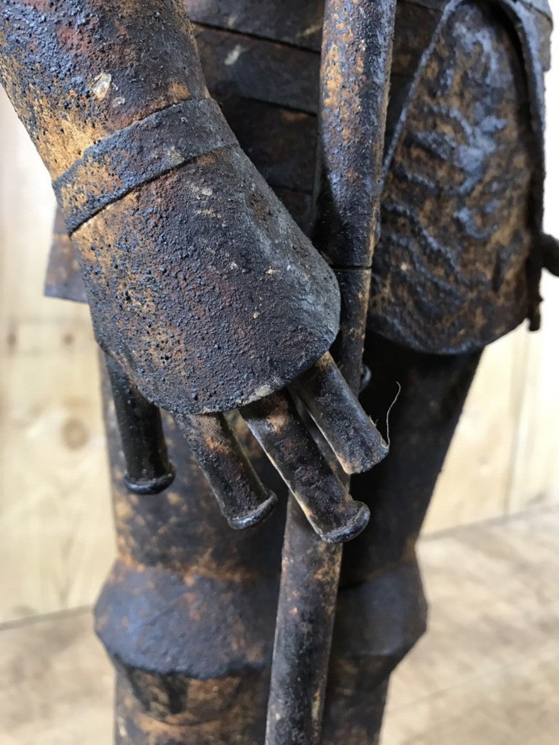 3' Small Child Size Rusty Style Metal Knight Suit Of Armour Statue Axe