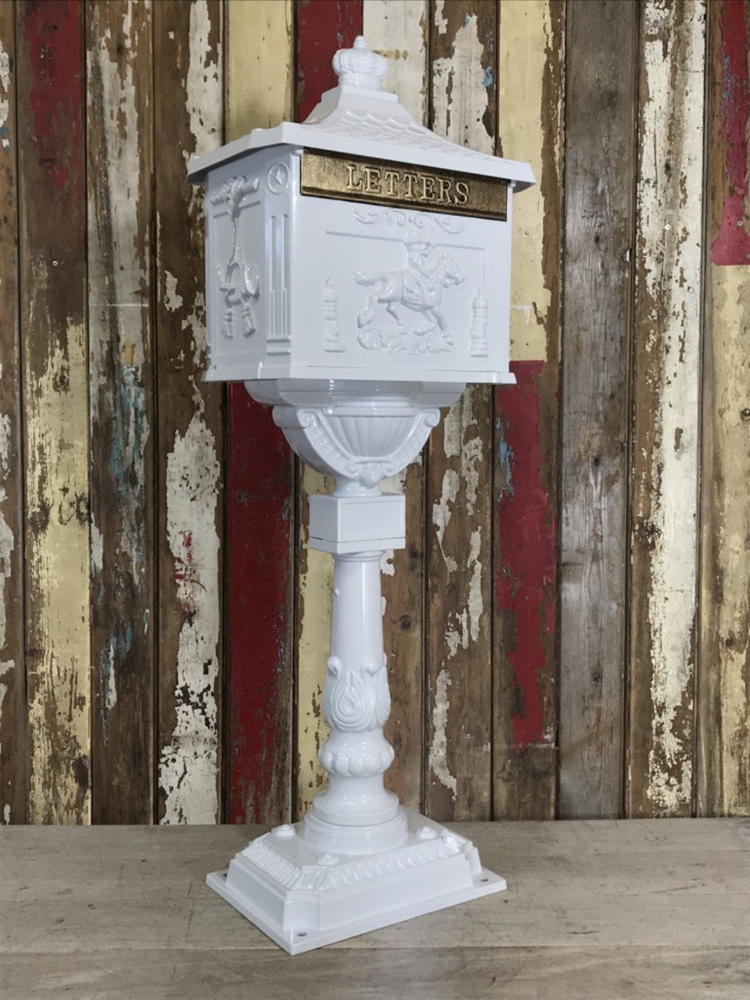 Attractive White Aluminium Post Box With Horse & Rider Design 46" Tall