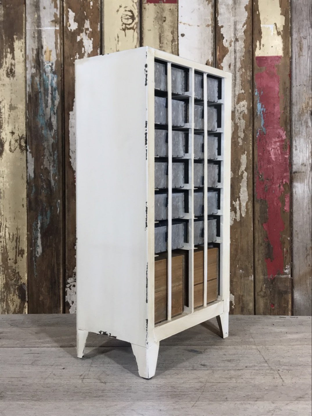 Industrial Free Standing 2' Distressed Metal Chest Of 14 Drawers Useful Cream