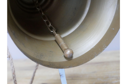 Decorative 26cm Seasonal Christmas Metal Bell Decoration Display