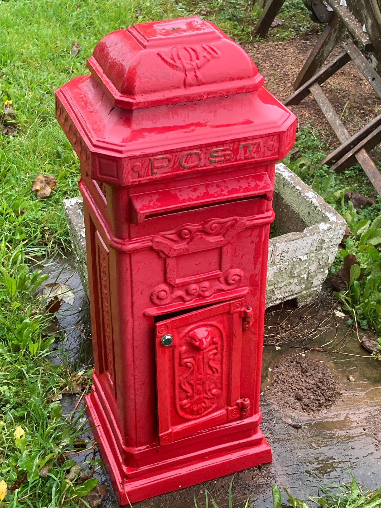 Heavy Cast Iron Royal Red Pillar Mailbox 2nd