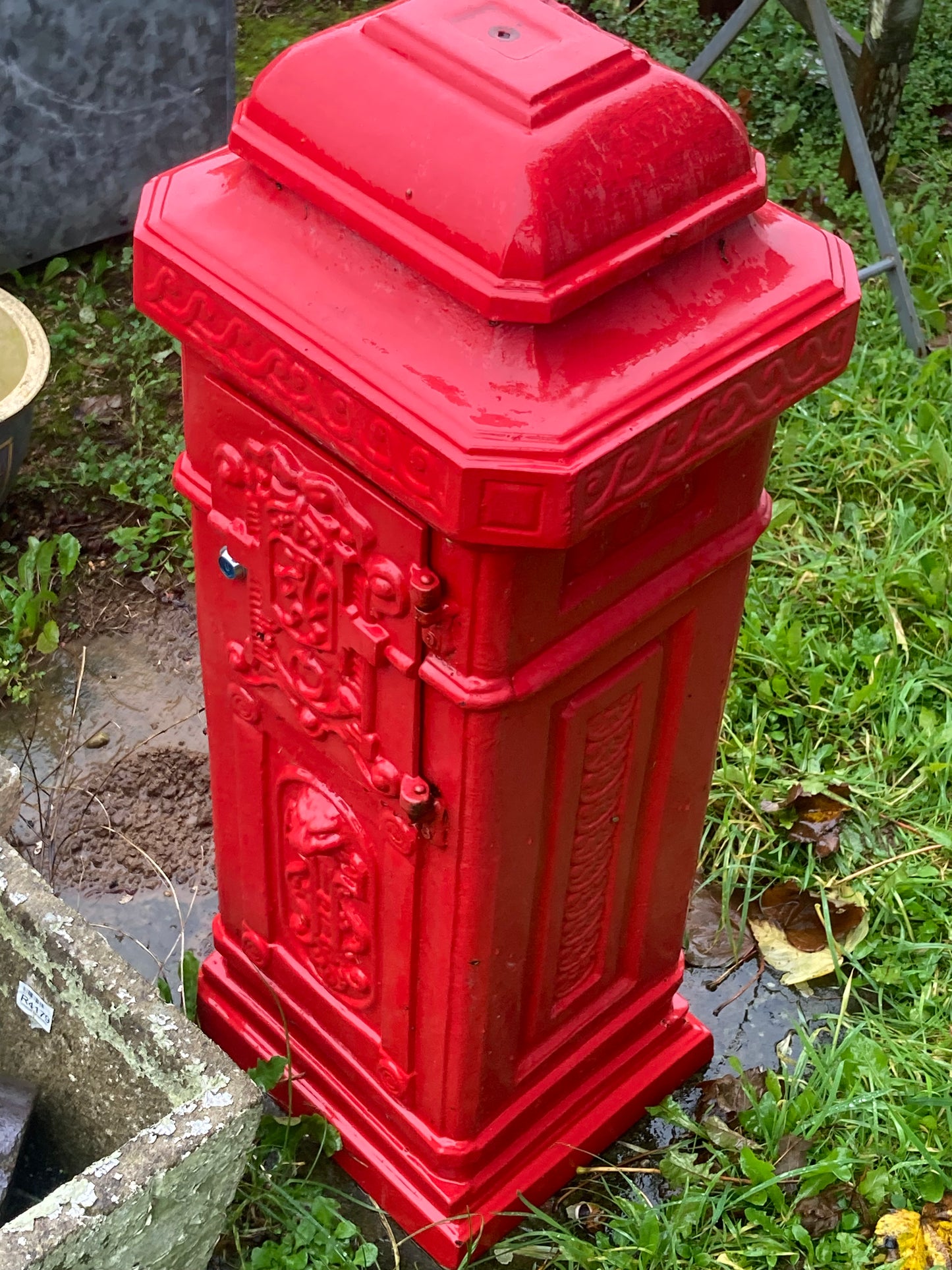 Heavy Cast Iron Royal Red Pillar Mailbox 2nd