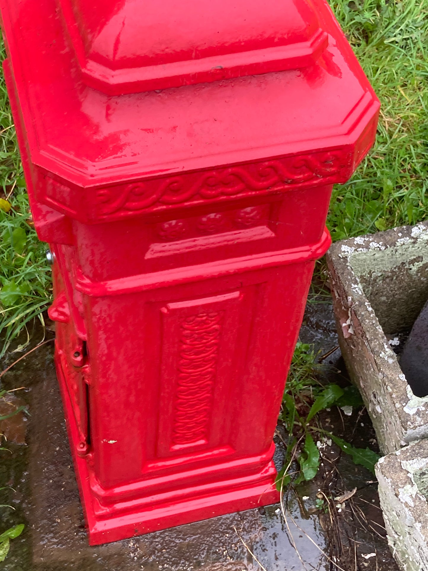 Heavy Cast Iron Royal Red Pillar Mailbox 2nd