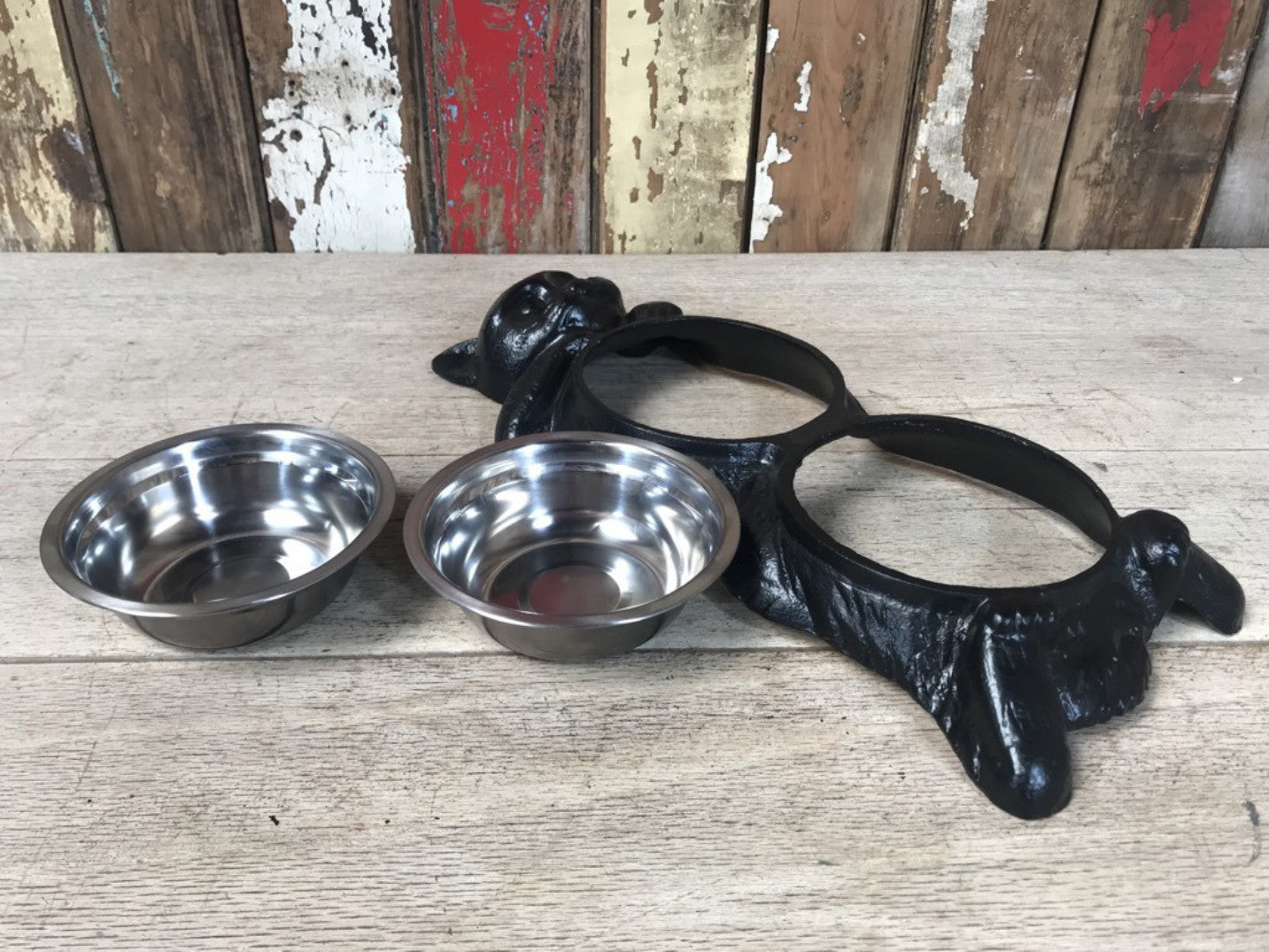 Cast Iron Black Lying Down Cat Feeder With 2 Stainless Steel Bowls Lovely
