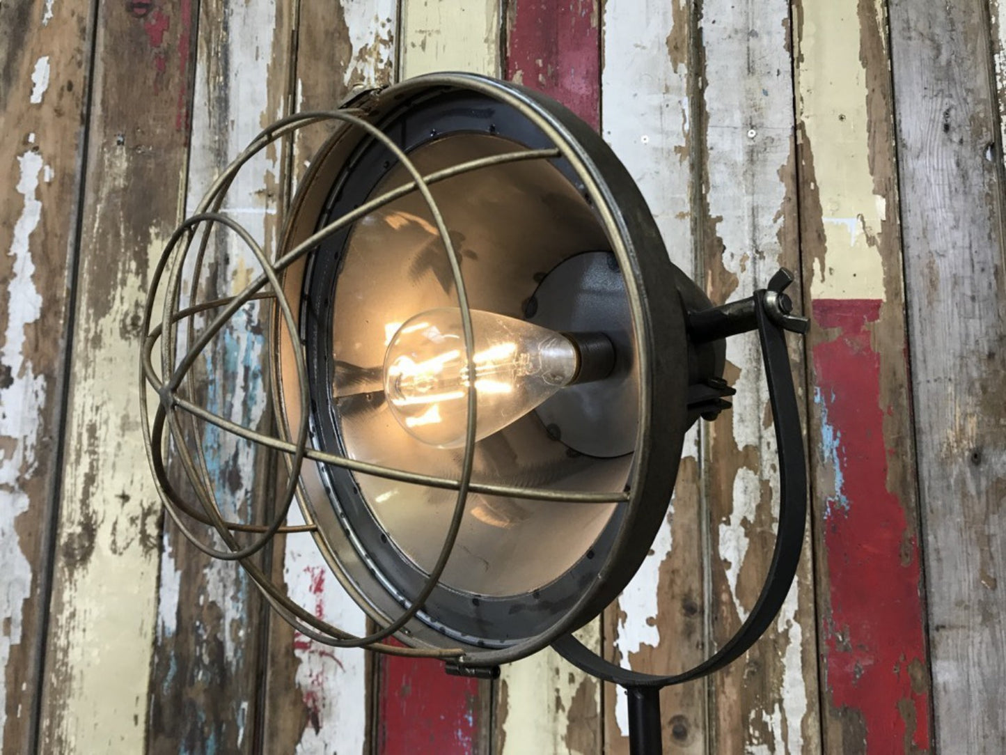 Industrial Style Spot Light Low Wattage Standard Lounge Lamp Adjustable Tripod