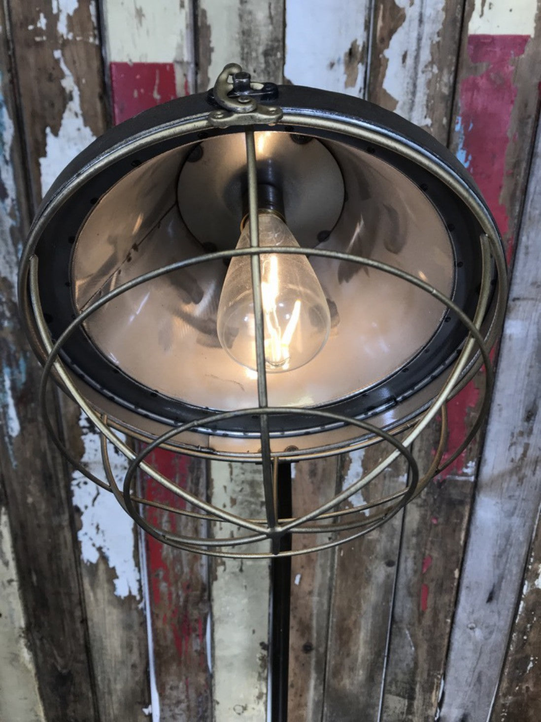 Industrial Style Spot Light Low Wattage Standard Lounge Lamp Adjustable Tripod