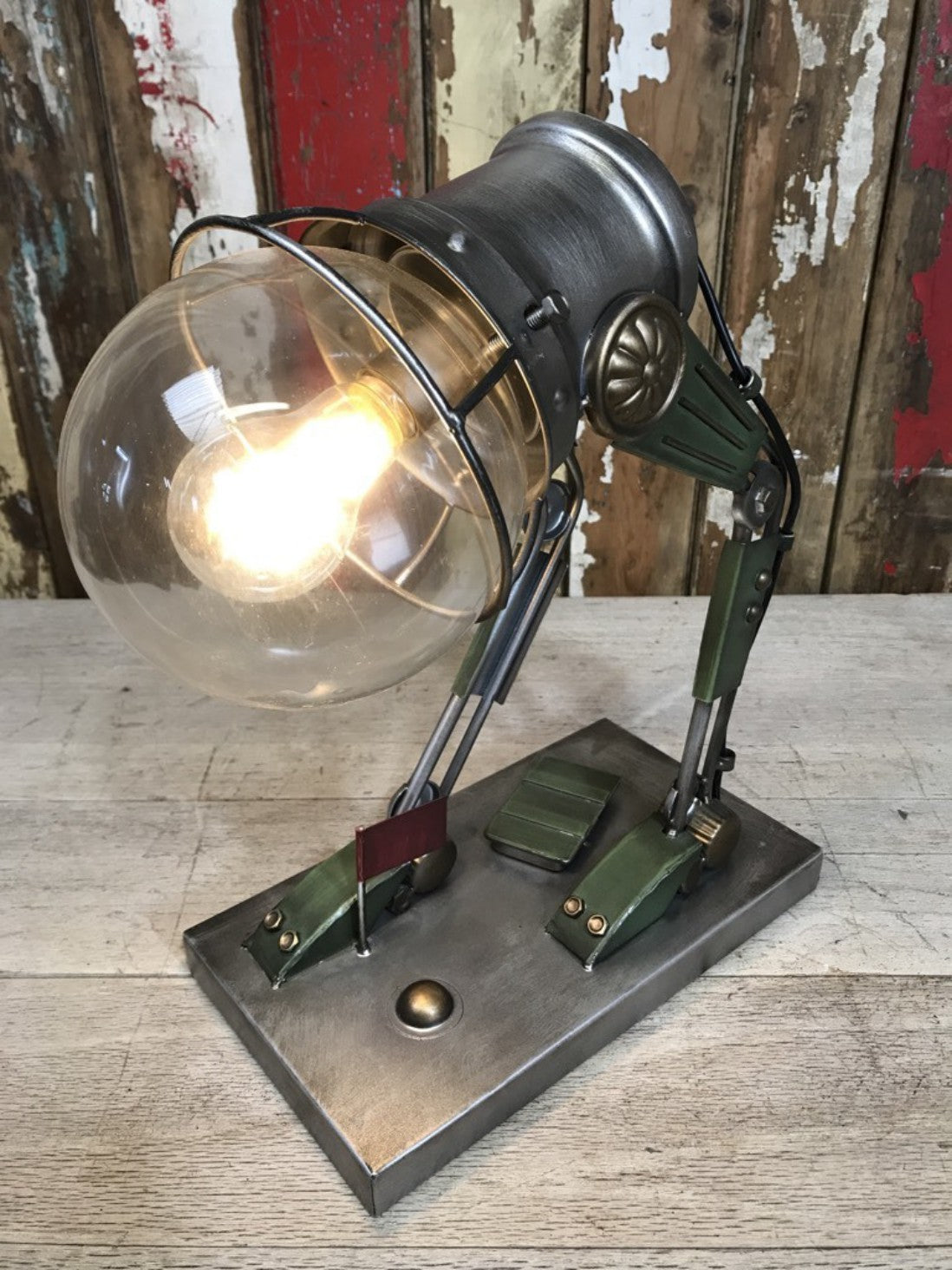 Industrial store battery lamp