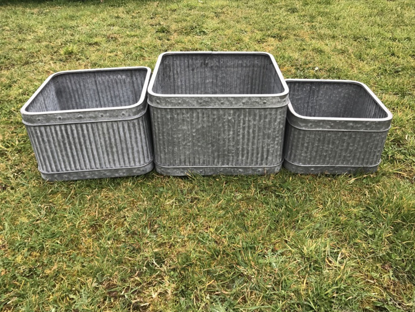 3 Galvanised Garden Planters Dolly Tub Style Ribbed Small,Medium & Large